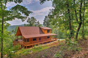 Breathtaking Murphy Cabin with Deck and Mountain Views